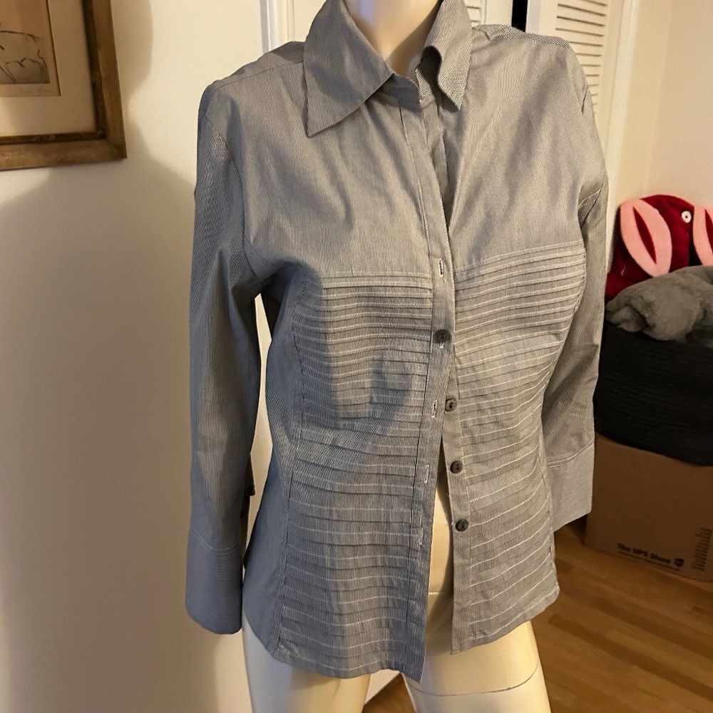 Styled blouse - Picture 1 of 5
